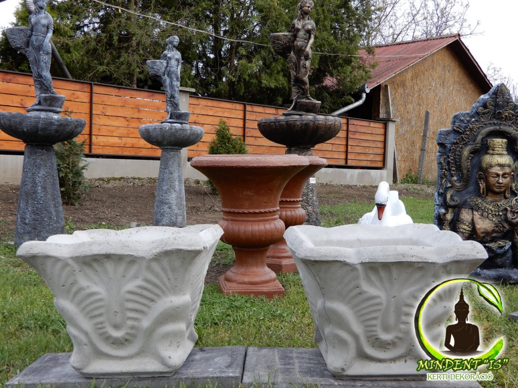 Mindent 'Is' kerti dekoráció 47